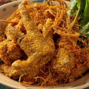 Chân gà rang muối