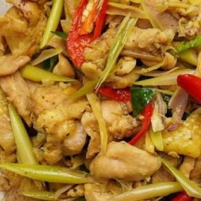 Gà xào xả ớt