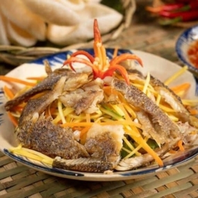 Gỏi xoài khô sặc