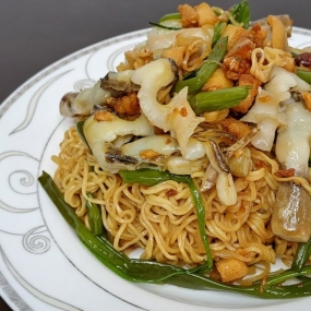 Mì xào ốc móng tay