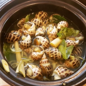 Ốc hương hấp xả
