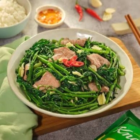 Rau muống xào bò