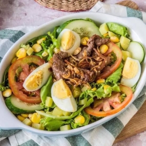 Salat bò trứng