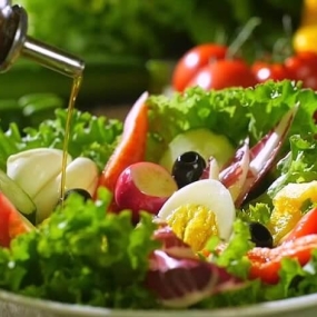 Salat dầu giấm