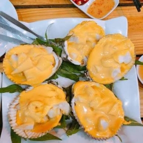 Sò dương nướng phô mai / con