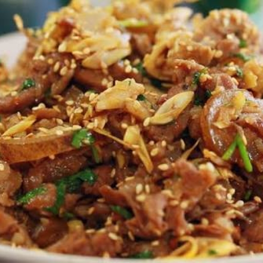 Bò xào sa tế