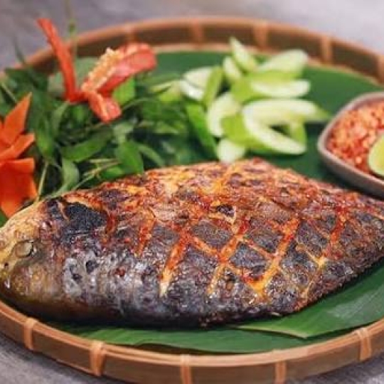 Cá Cam nướng muối ớt