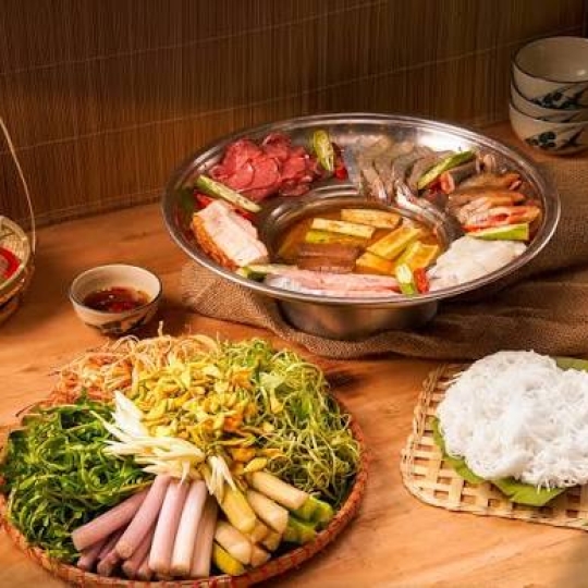 Lẩu mắm lớn