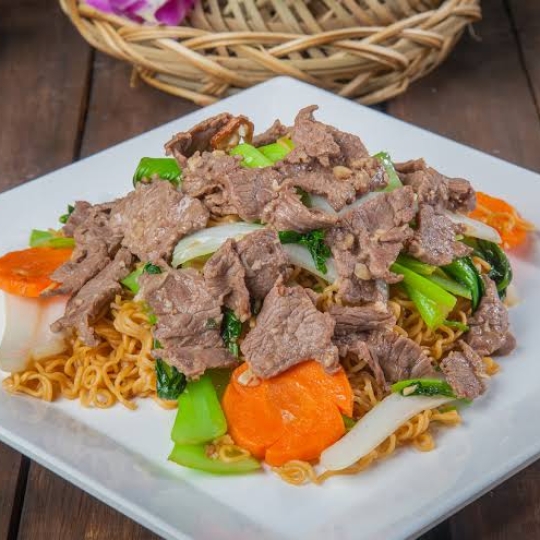 Mì xào bò