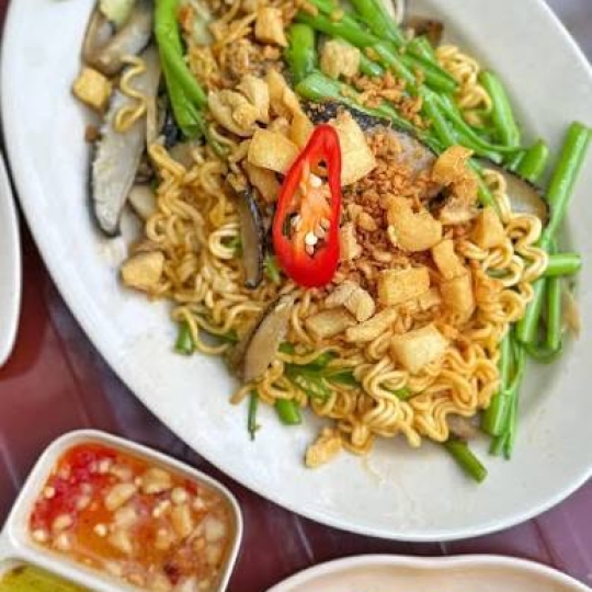 Mì xào ốc giác