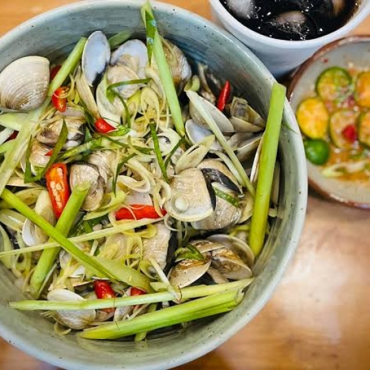 Nghêu hấp xả