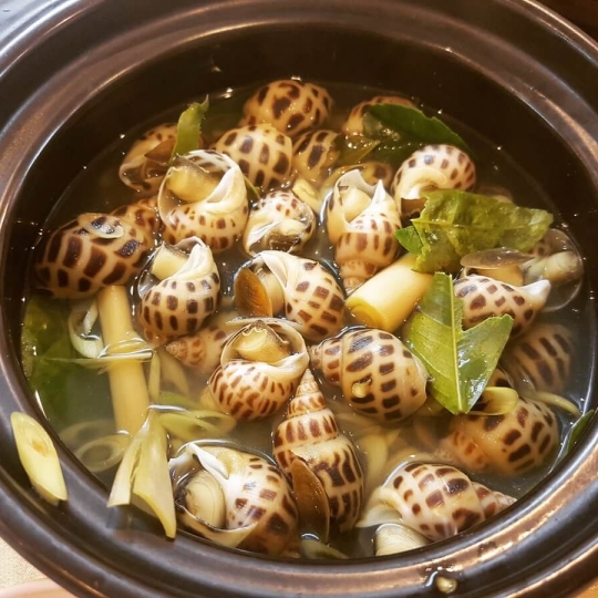 Ốc hương hấp xả