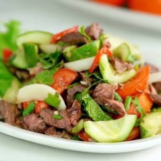 Salat bò